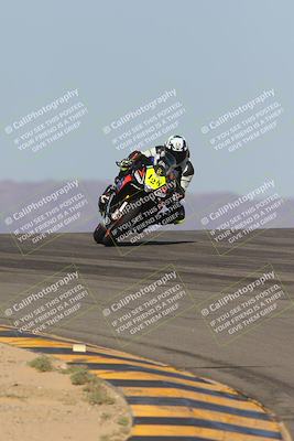 media/Oct-08-2023-CVMA (Sun) [[dbfe88ae3c]]/Race 3 Amateur Supersport Middleweight/